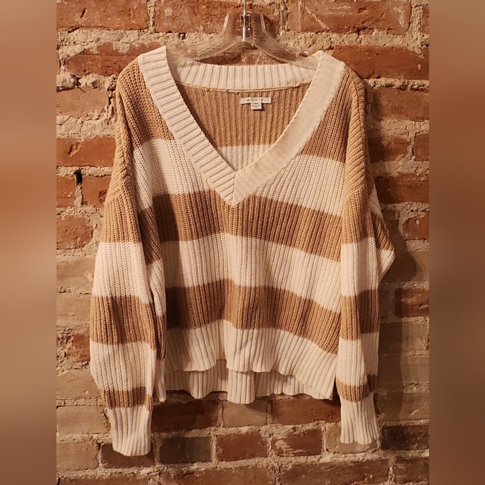 American Eagle Deep Vneck Pullover Sweater